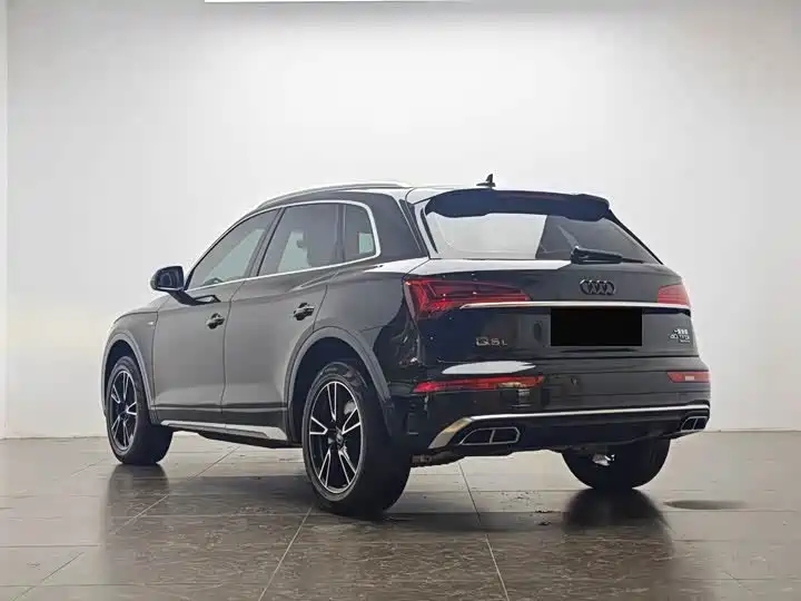 Audi Q5L 2023 40T Fashion Dynamic фото 9