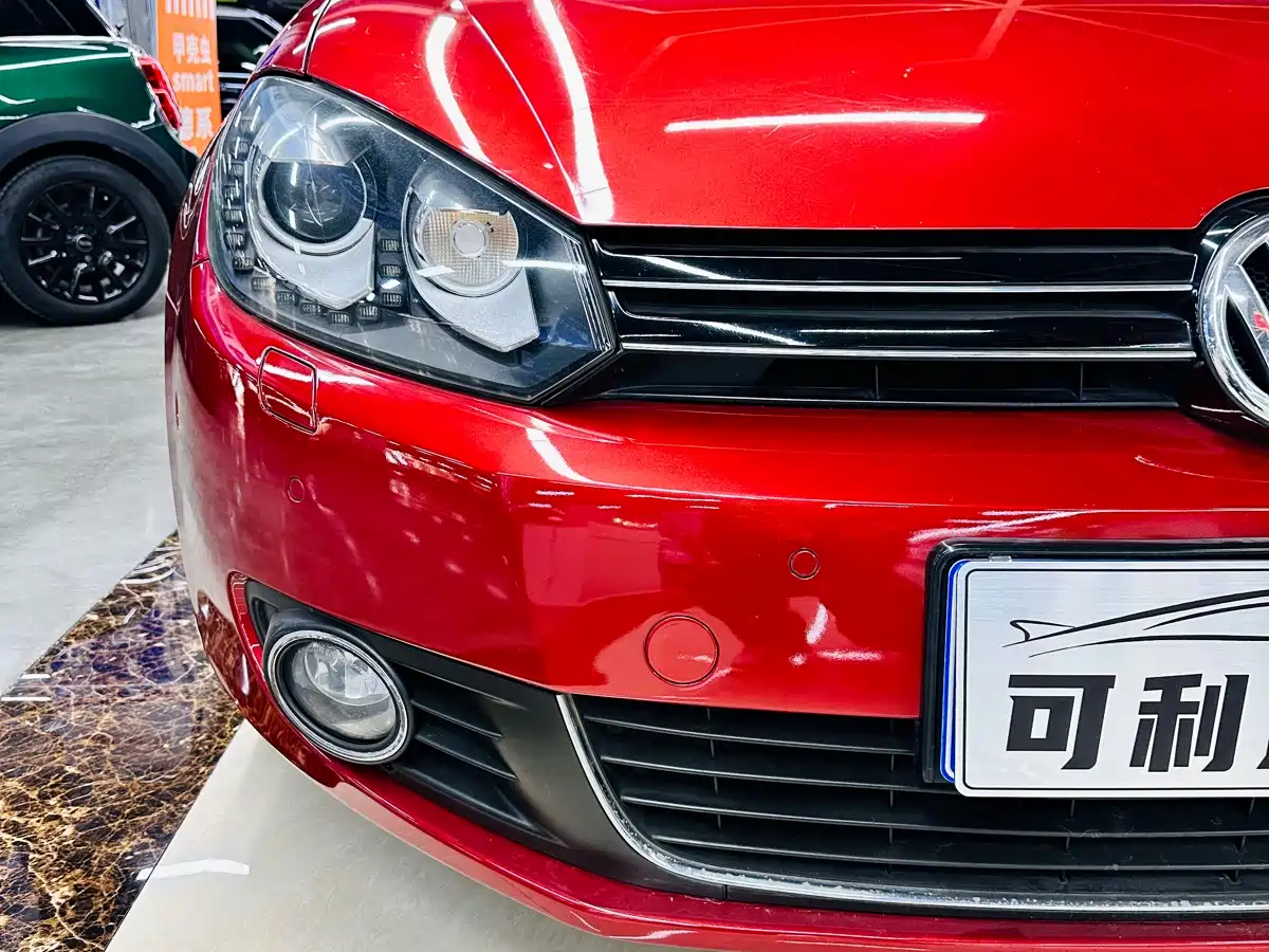 Volkswagen Golf (Import) 2012 1.4TSI Luxury Convertible Edition фото 30