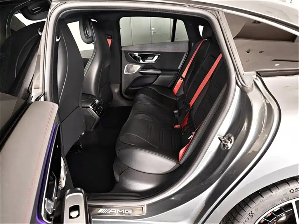 MERCEDES-BENZ EQE AMG