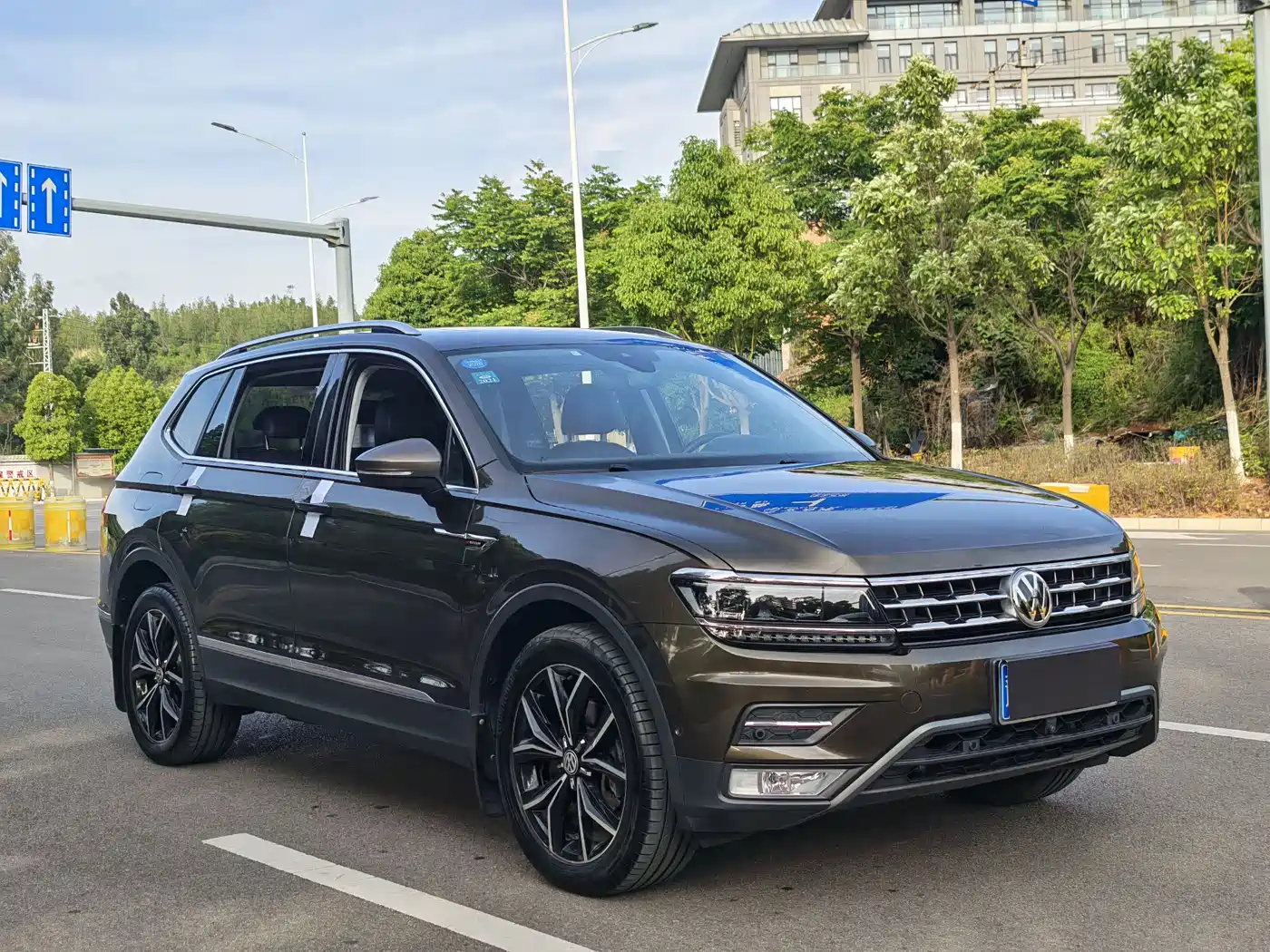 Volkswagen Tiguan L 2017 380TSI Automatic 4WD Ultimate Flagship Edition фото 3