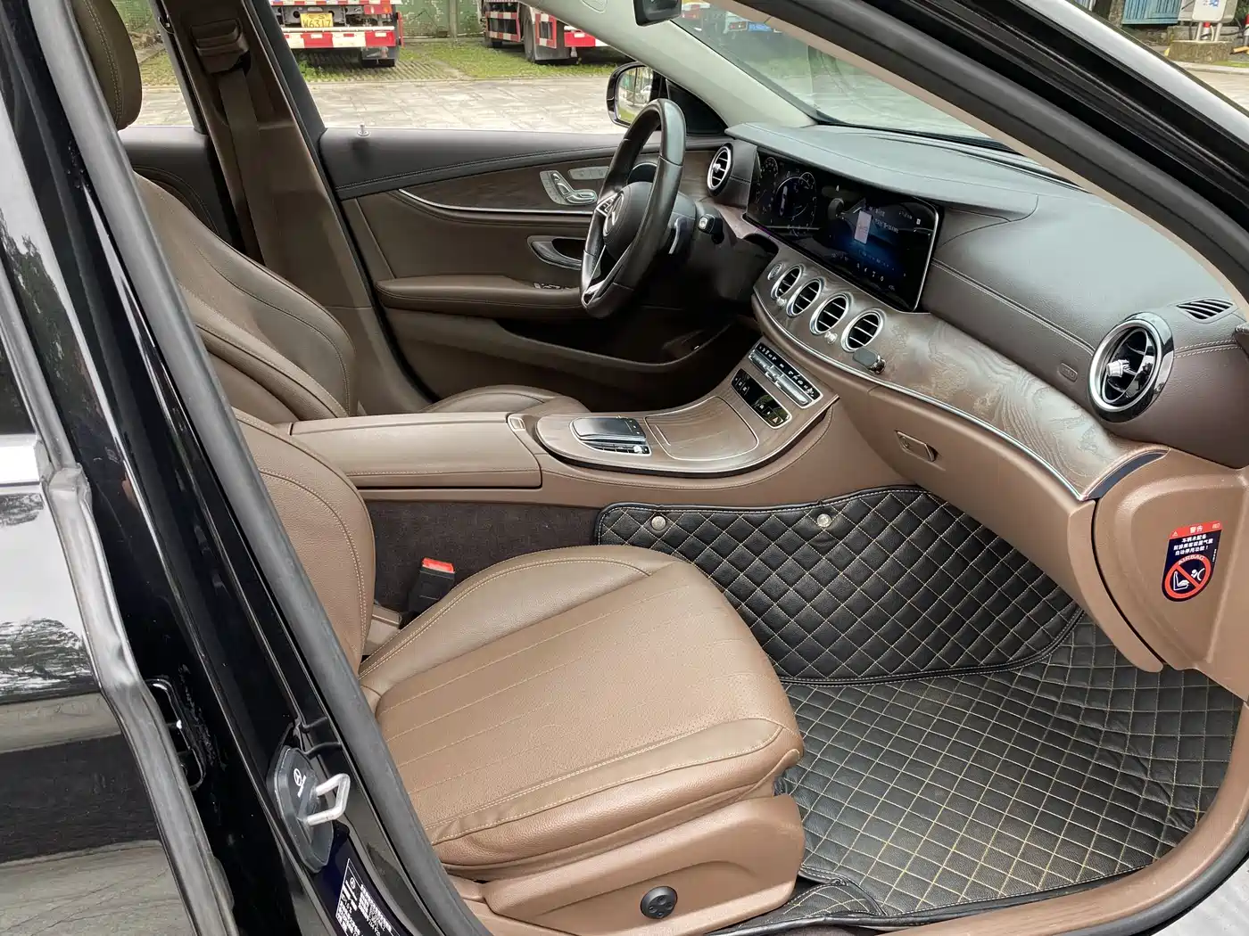 Mercedes-Benz E-Class 2021 E 300 L Fashion фото 16