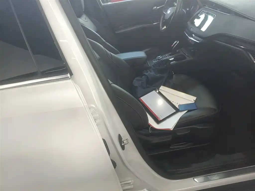 Cadillac XT4 2021 28T FWD Technology Edition фото 25