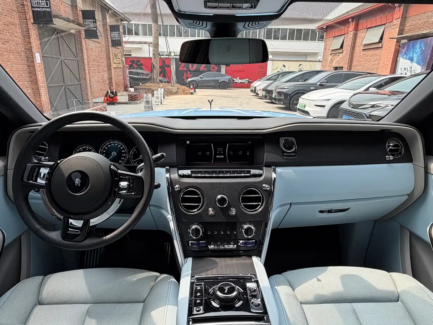 Rolls-Royce Cullinan 2018 4-Seater Version фото 11