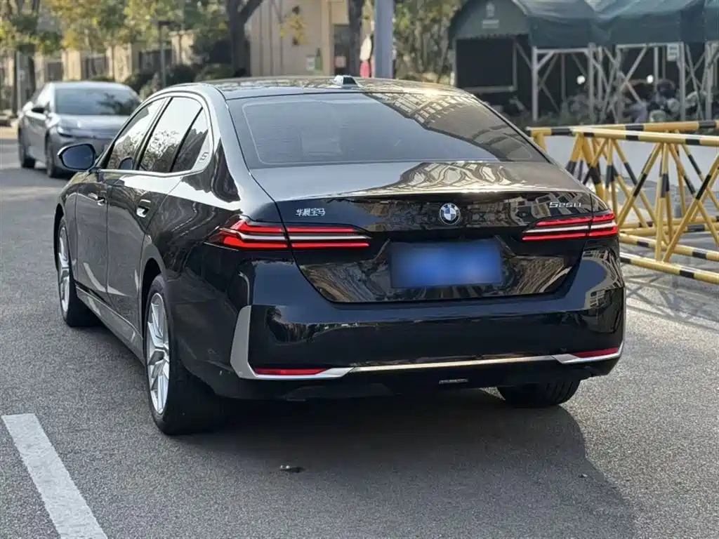 BMW 5 Series 2024 525Li Luxury Package фото 22
