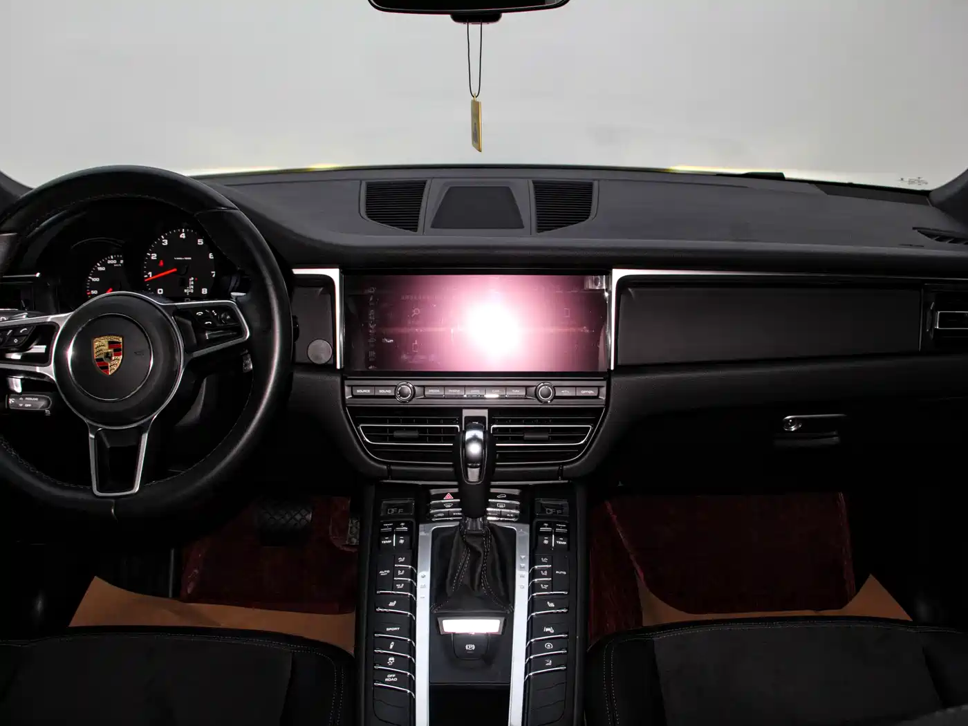 Porsche Macan 2021 Macan 2.0T фото 26