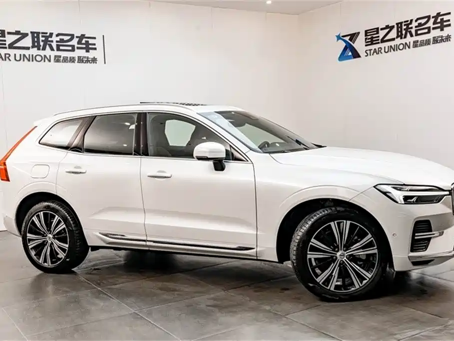 VOLVO XC60 PLUG IN HYBRID