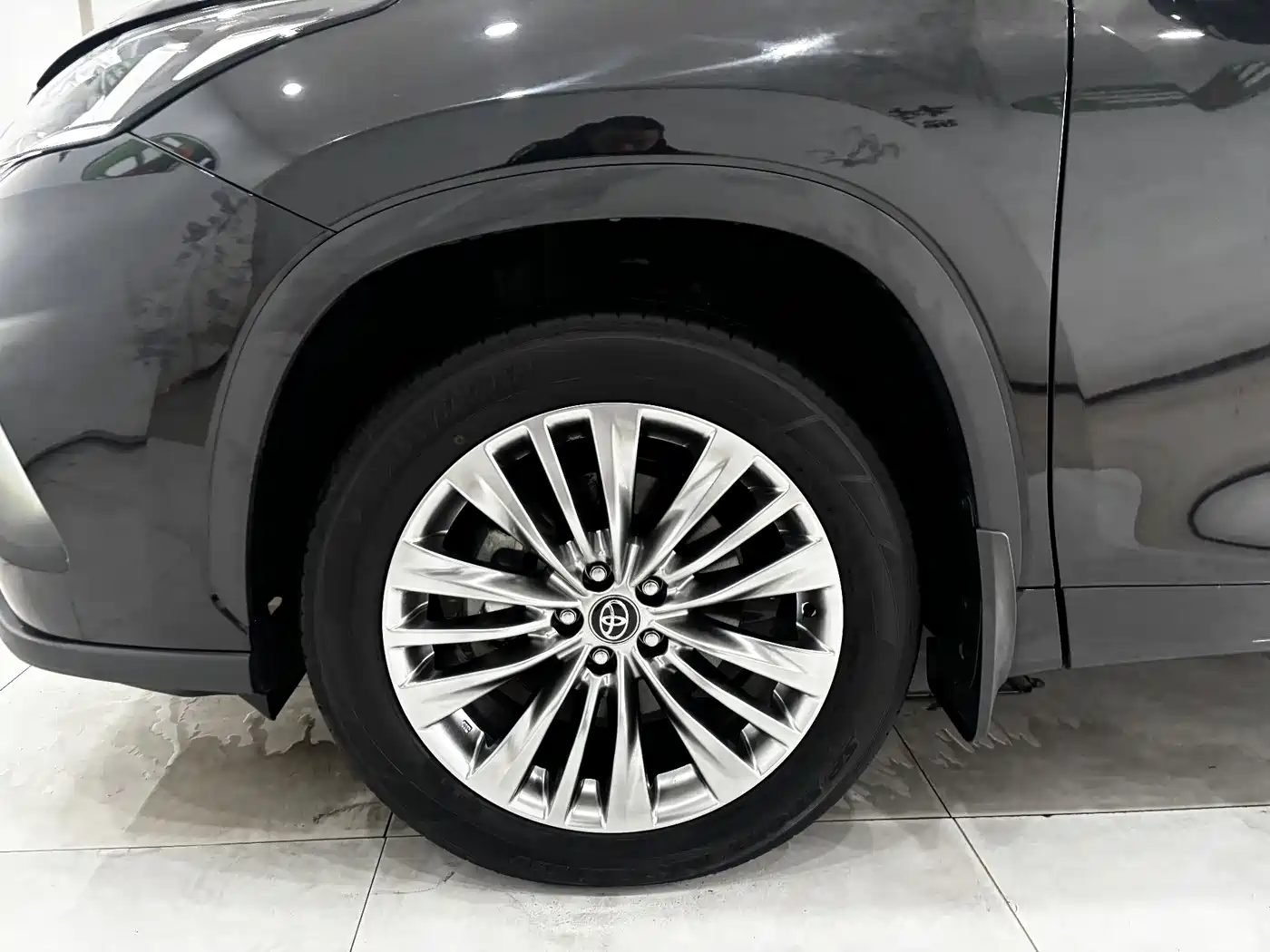 Toyota Highlander 2024 380T AWD Premium 7-Seater фото 32