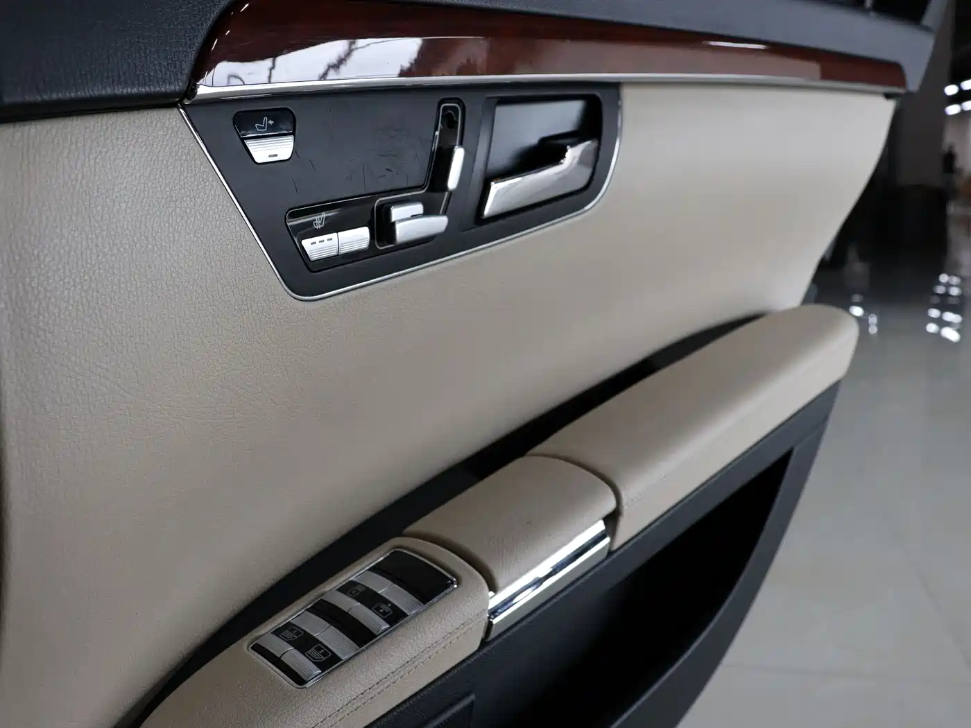 Mercedes-Benz S-Class 2008 S 300 L Premium фото 13