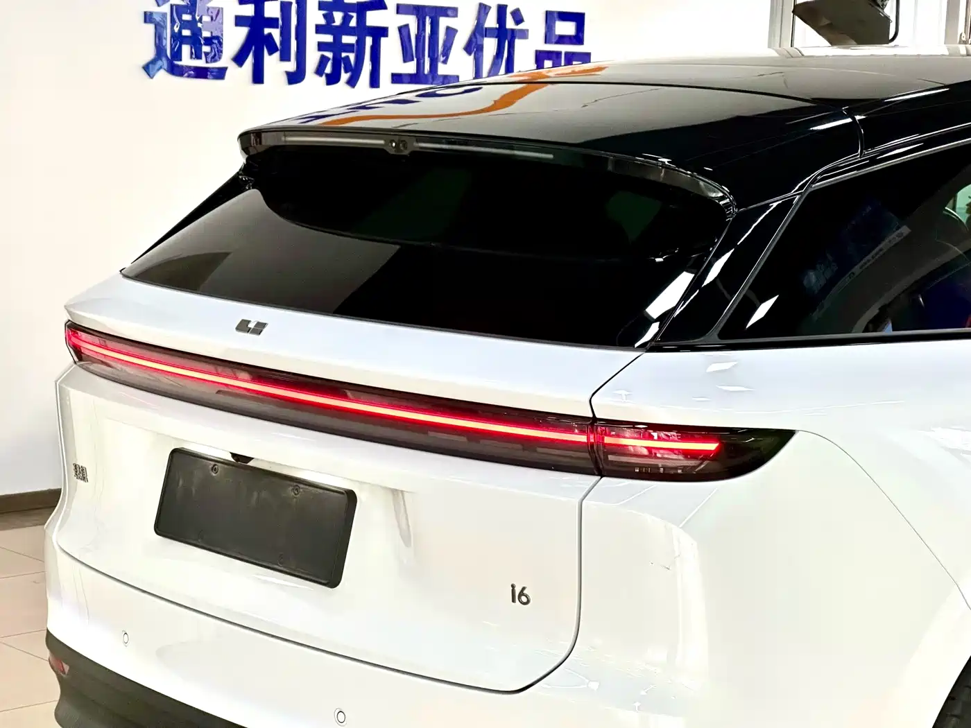 Фото 7 - Li Auto i6