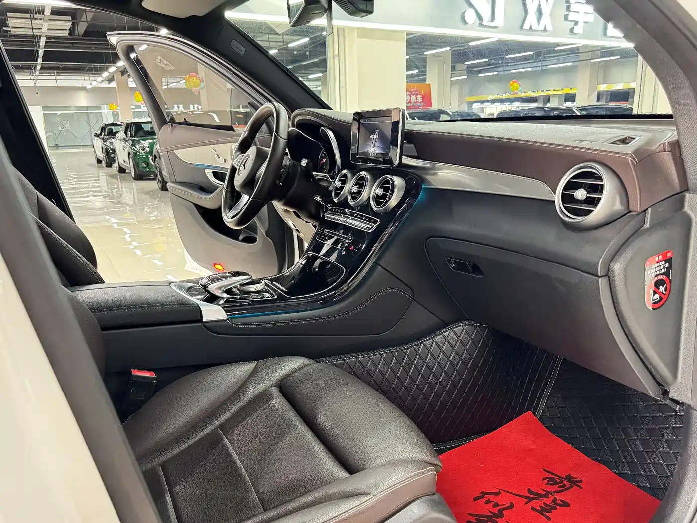 Mercedes-Benz GLC 2019 Model GLC 200 L 4MATIC фото 11