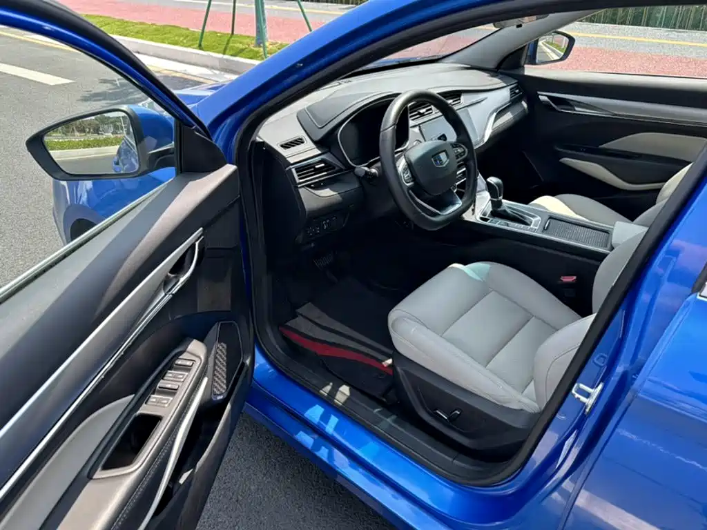 Фото 21 - Geely Binrui