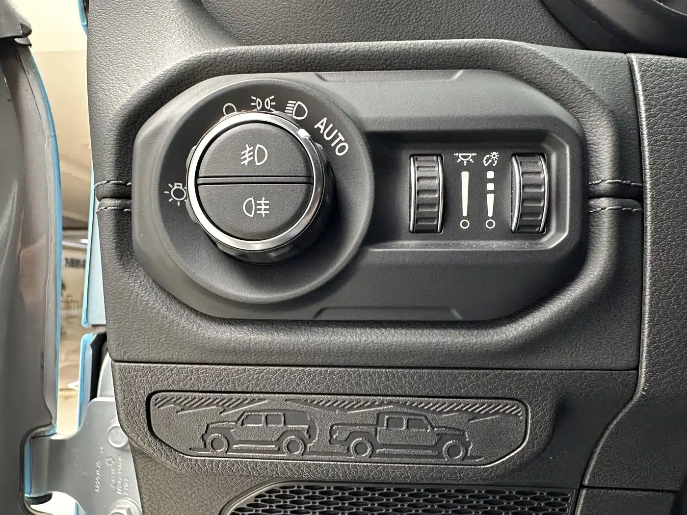 Jeep Wrangler 2023 2024 Model 2.0T Sahara Four-Door Version