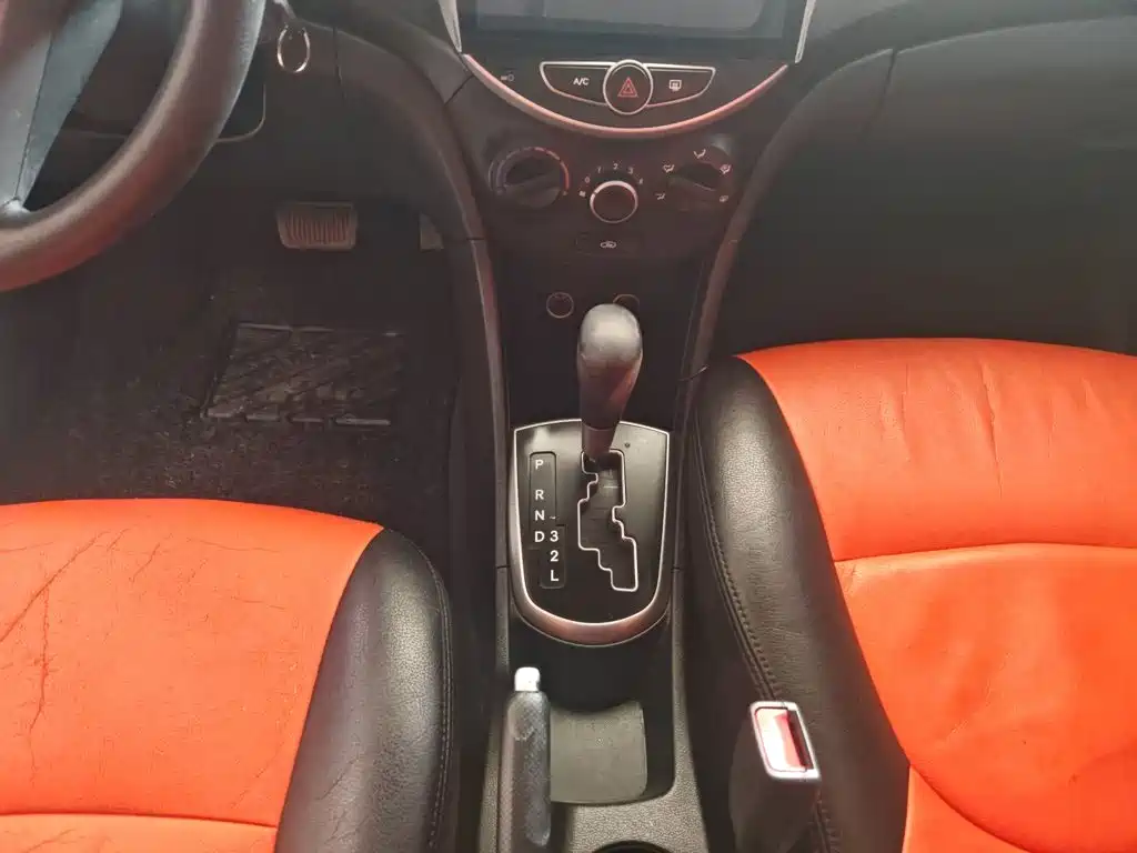 Hyundai Reina 2015 2014 Model 1.4L Automatic GLX