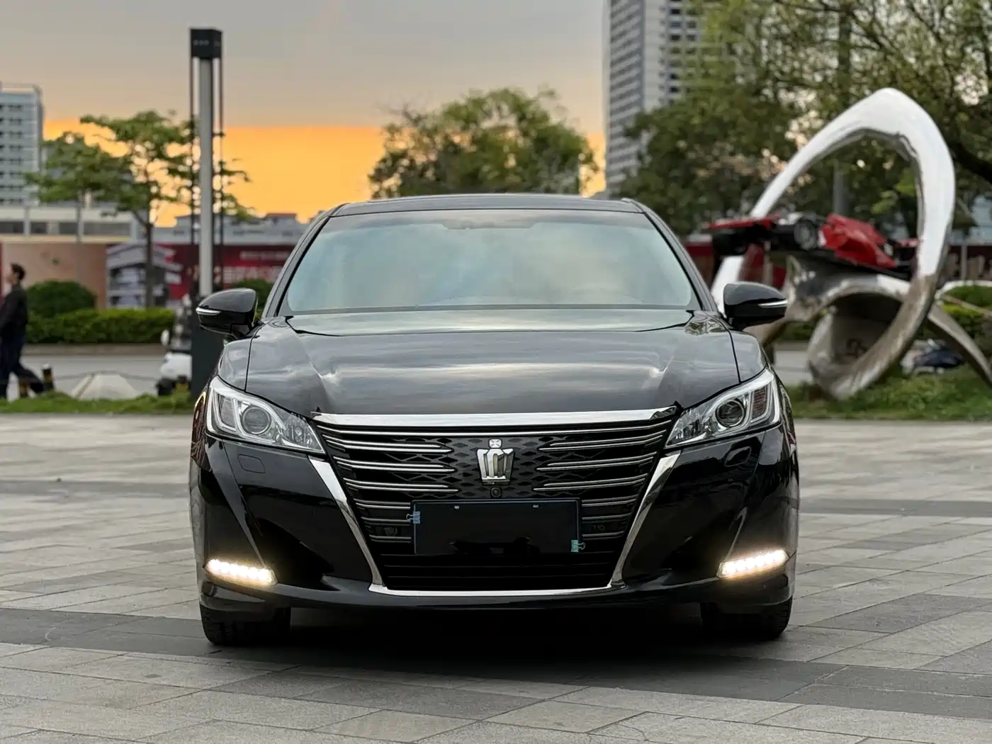 Toyota Crown 2018 2.0T Sport Edition фото 2