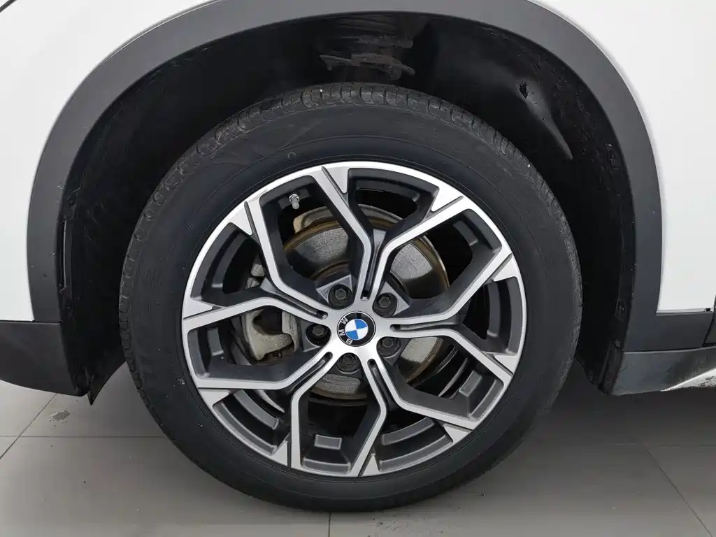 Фото 17 - BMW X1