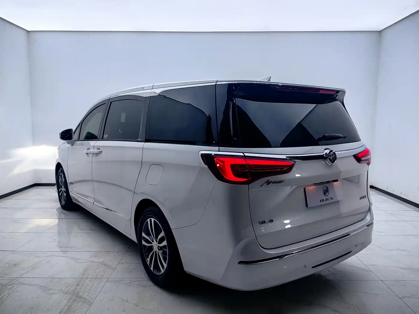 Buick GL8 2021 ES Landlord 653T Comfort фото 19