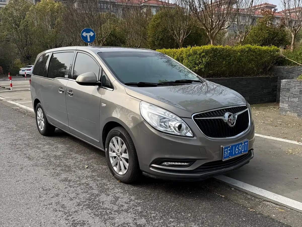 Buick GL8 2018 28T Luxury Model China VI фото 3