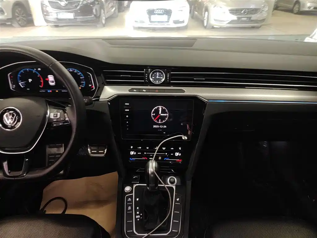 Volkswagen FAW-Volkswagen CC 2020 330TSI Glamour Version China VI фото 13