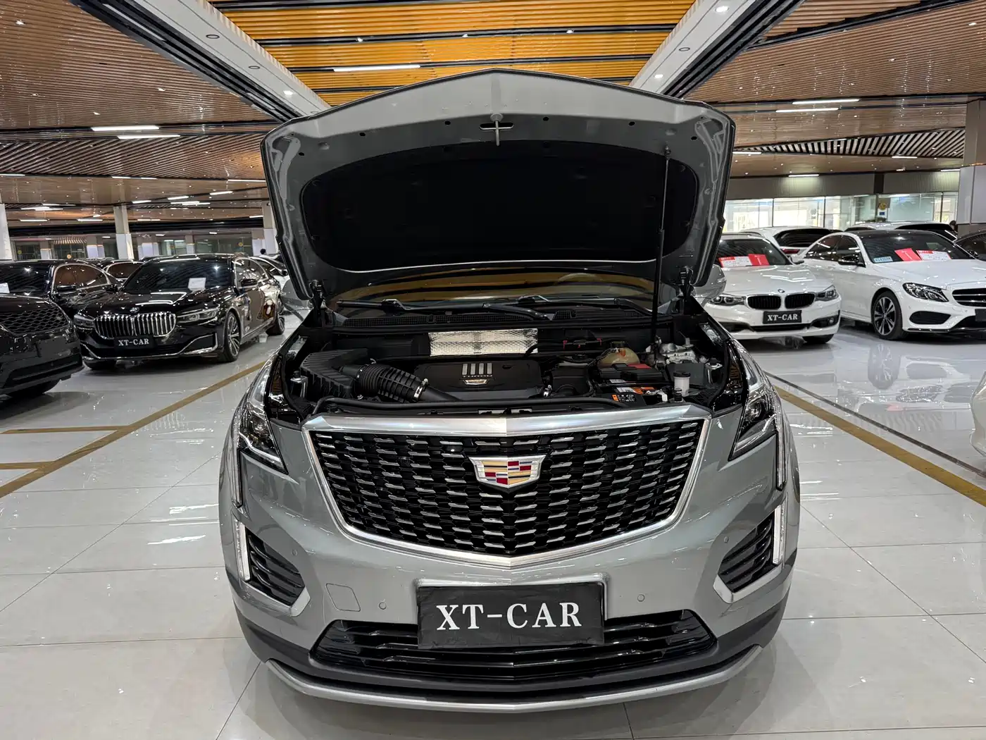 Cadillac XT5 2022 2.0T 2WD Luxury фото 3