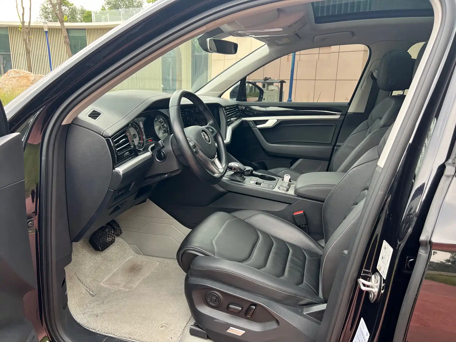 Фото 10 - Volkswagen Touareg