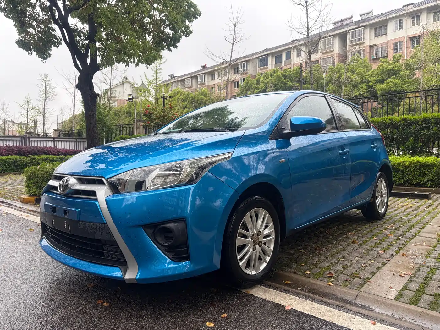 Toyota YARiS L Zhi Xuan 2015 1.5E Auto Charming Edition фото 2