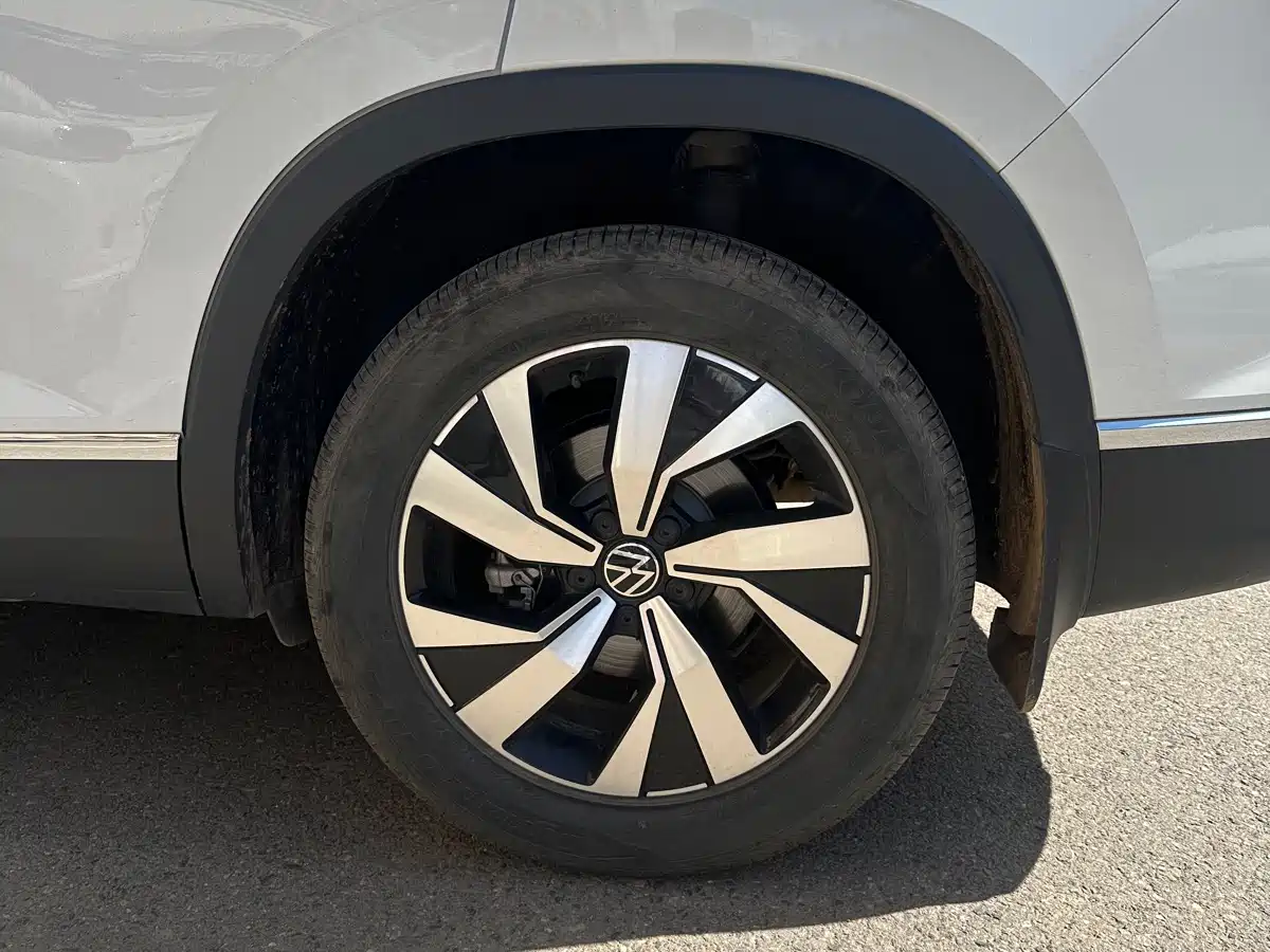 Volkswagen Tayron 2022 280TSI 2WD Luxury Smart Connect Edition фото 15