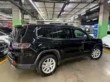 Фото 4 - Jeep Commander