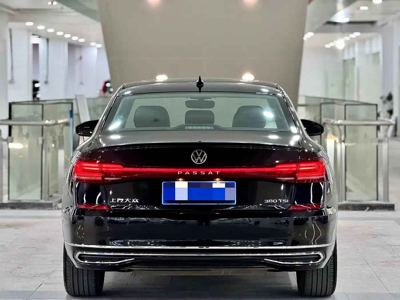 Volkswagen Passat 2023 330TSI Starlight Elite Edition фото 5