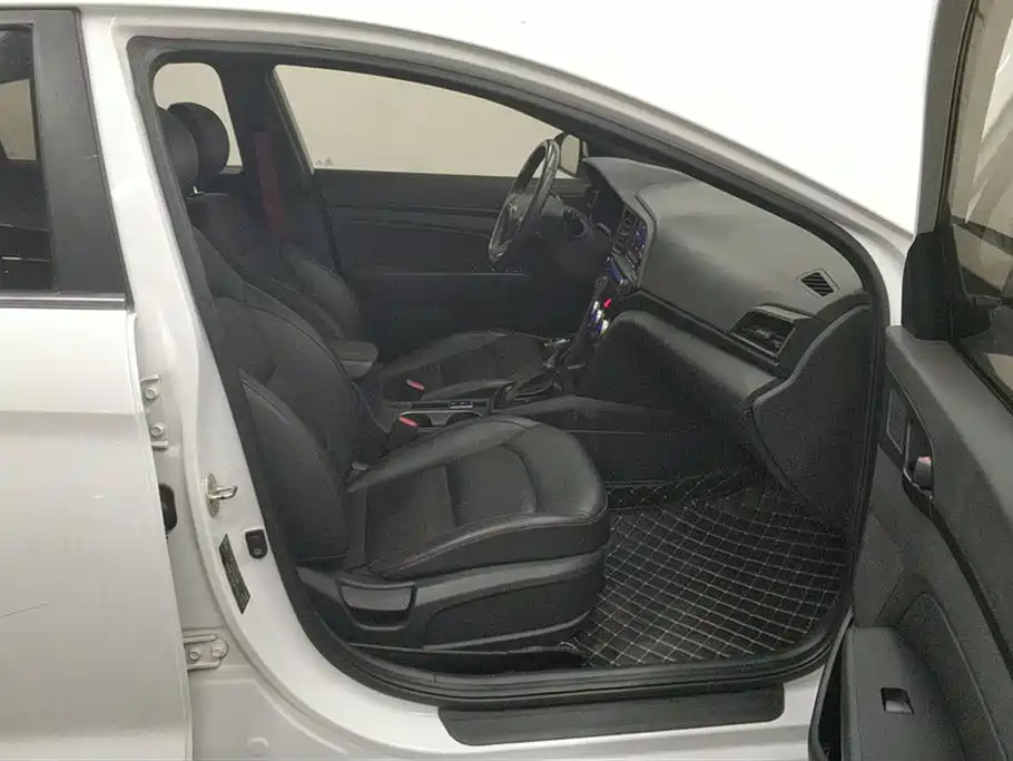 Hyundai Elantra 2019 1.4T Dual-clutch XuanDong·Vitality Type фото 8
