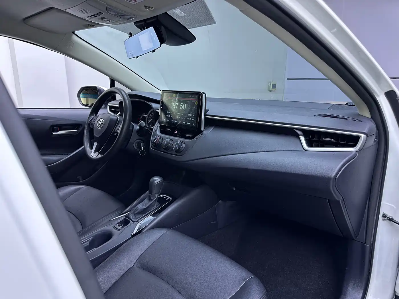 Toyota Corolla 2019 1.2T S-CVT GL Pioneer Edition фото 11