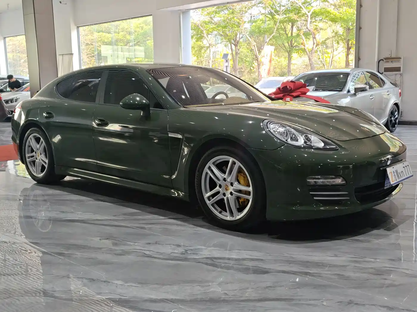Porsche Panamera 2010 Model Panamera 4S 4.8L фото 4