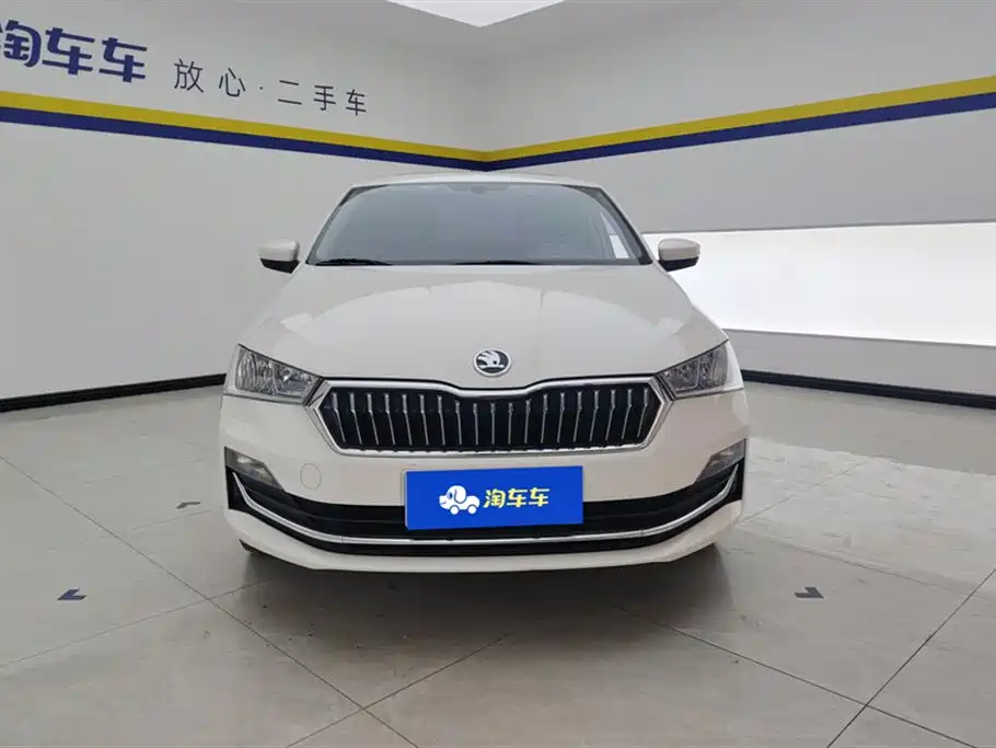 Škoda Rapid 2020 1.5L Automatic Comfort Edition фото 2