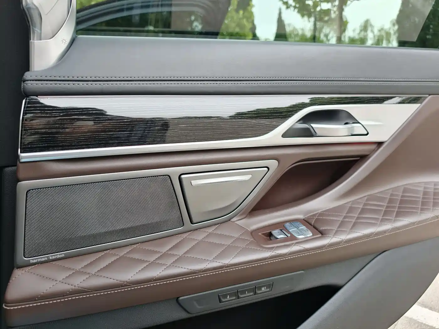 BMW 7 Series 2021 Model 740Li Premium M Sport Package фото 33