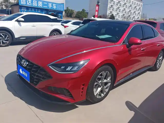 HYUNDAI SONATA