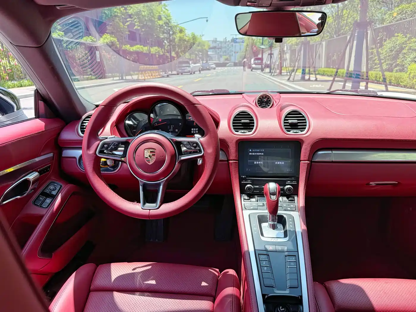 Porsche 718 2018 Cayman 2.0T фото 11