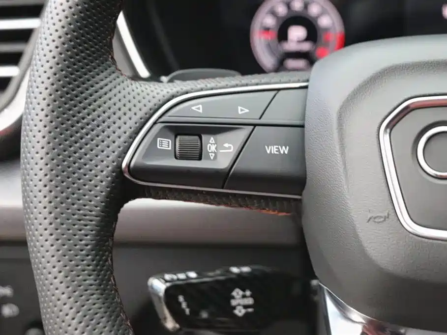 Audi Q5L 2023 45T Luxury Dynamic фото 18