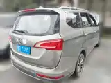 Фото 2 - Baojun 730