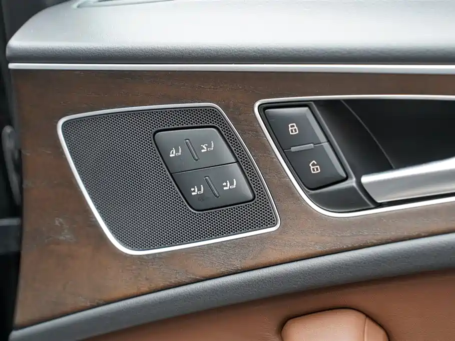 Audi A6L 2015 35 FSI quattro Comfort фото 29