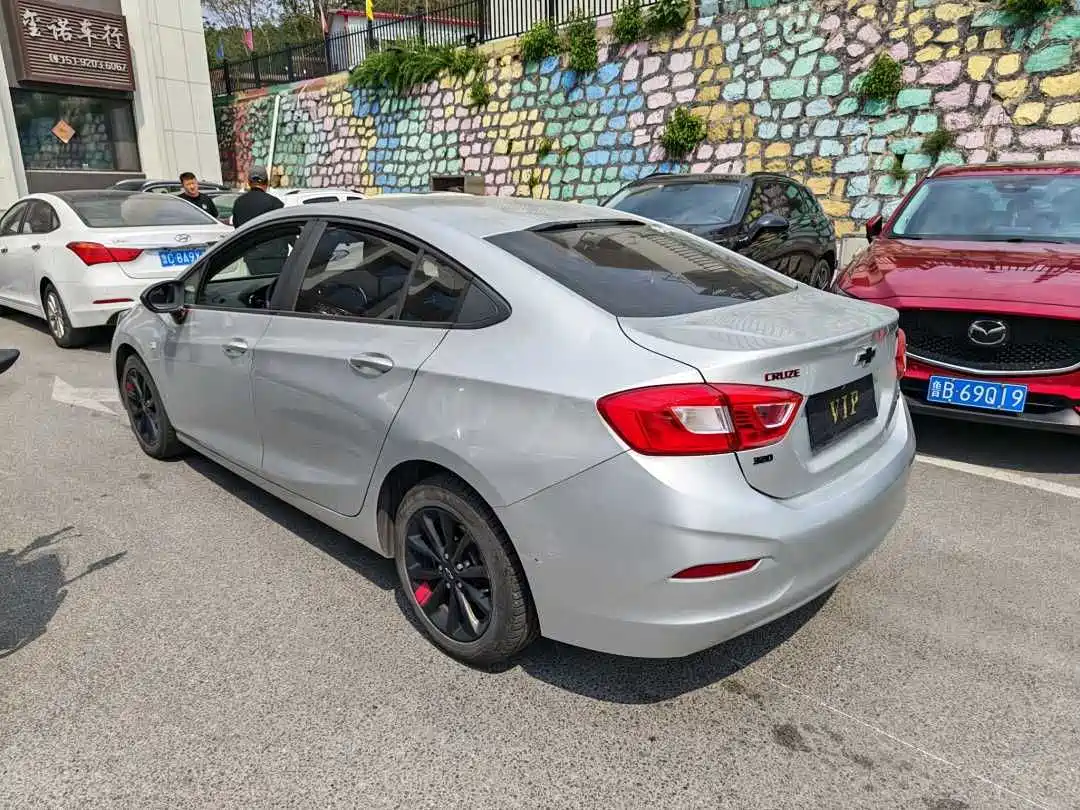 Chevrolet Cruze 2018 Redline 320 Automatic Pioneer Edition фото 6