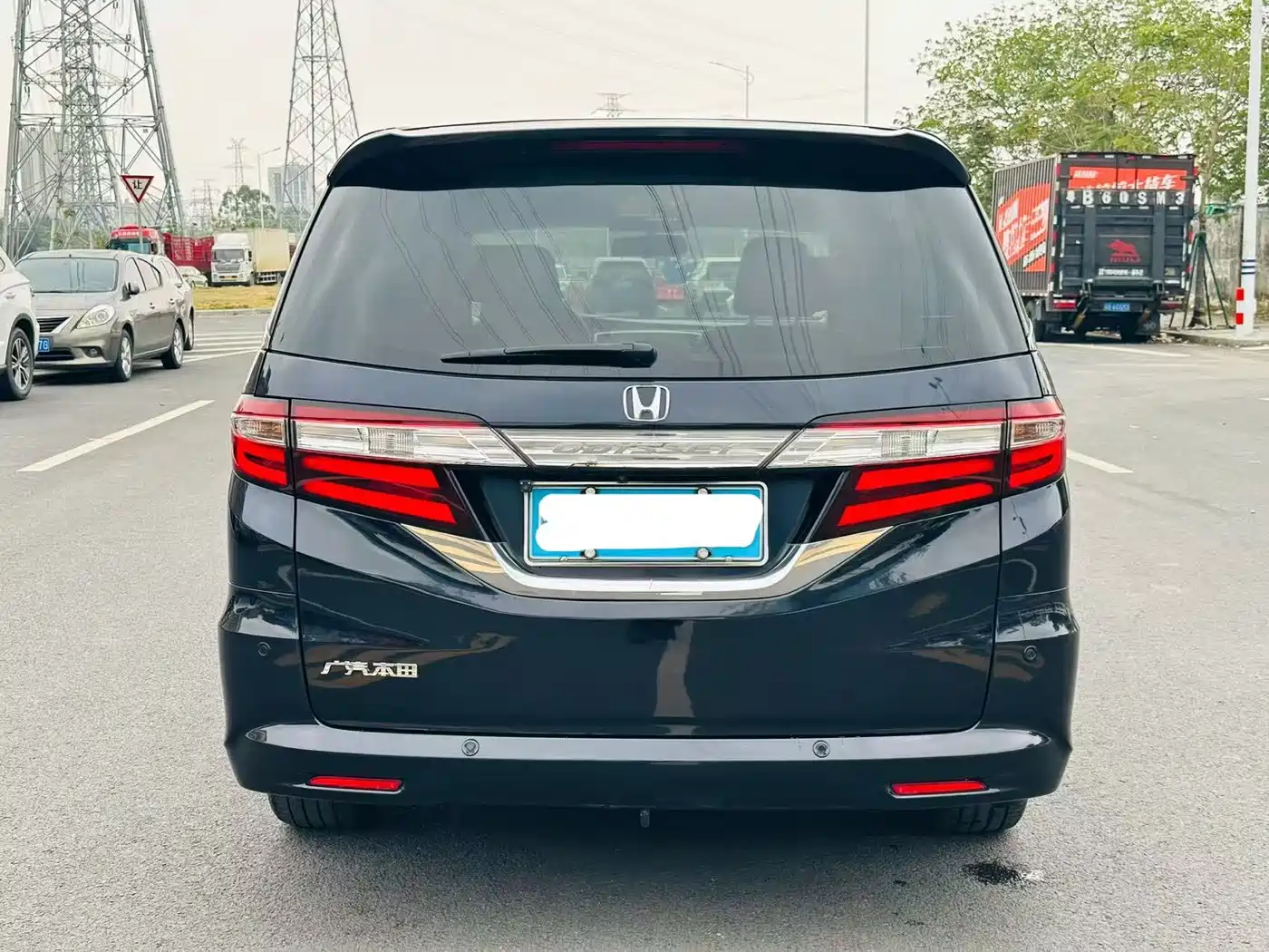 Фото 4 - Honda Odyssey