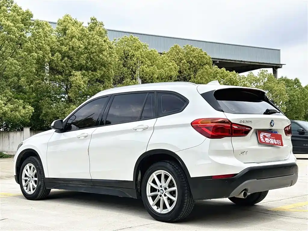 BMW X1 2019 sDrive18Li Fashion Model фото 6