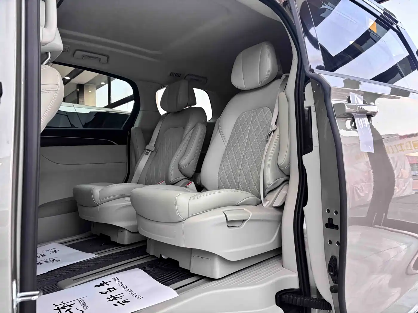 Buick GL8 2023 ES Landmaster Comfort фото 10