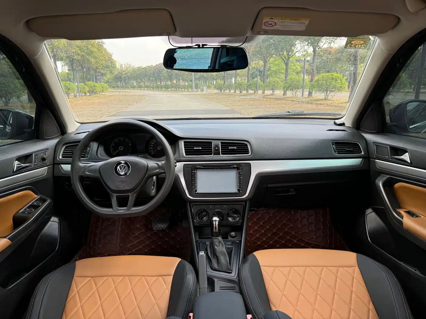 Volkswagen Lavida Tour 2015 1.6L Automatic Trend Edition фото 10