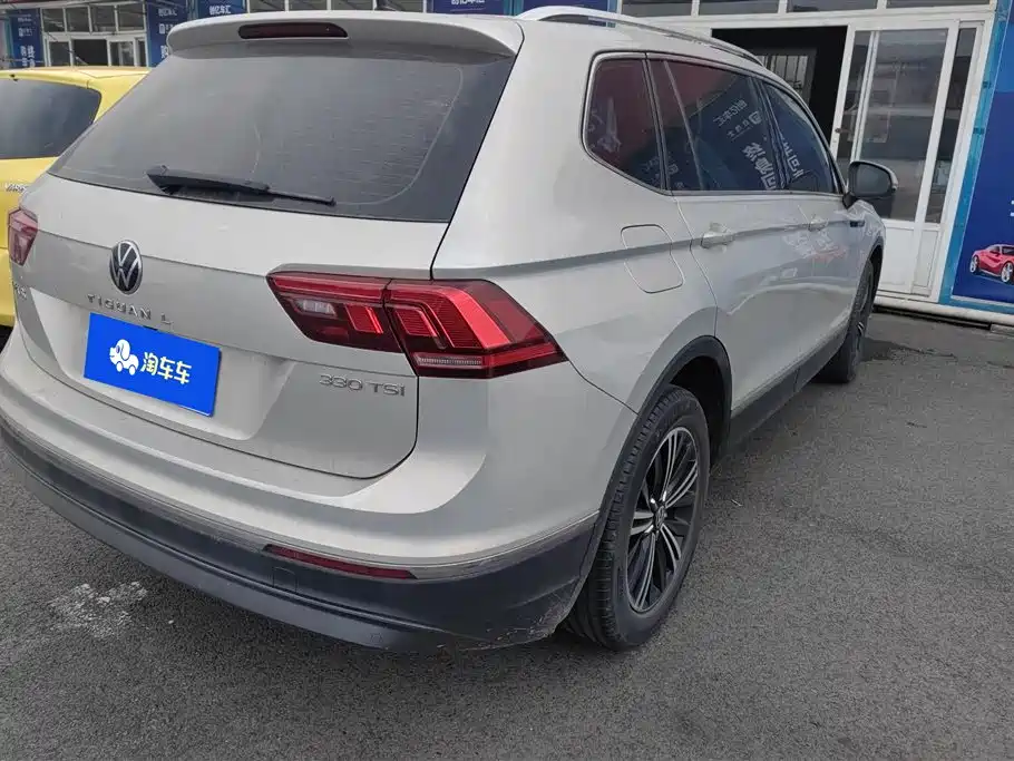 VOLKSWAGEN TIGUAN L