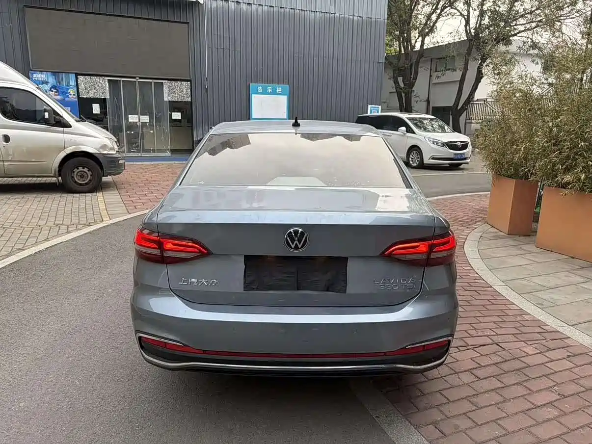 Volkswagen Lavida 2023 Model 280TSI DSG Eternal Edition фото 6