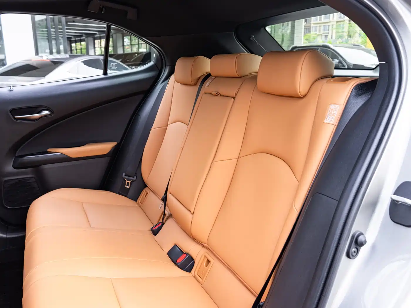 Lexus UX 2023 2022 260h Fun Edition