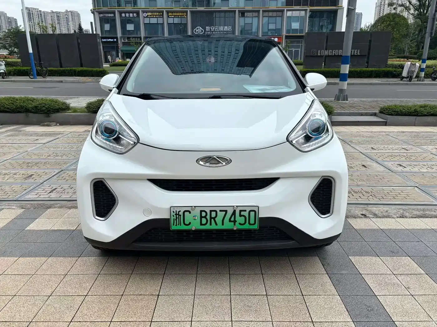 QQ New Energy Little Ant 2019 2018 400 4-Seater Premium Smart Edition