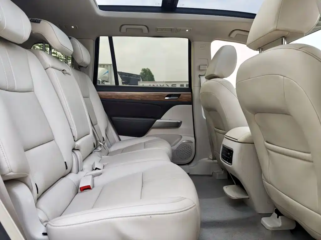 GAC Trumpchi Trumpchi GS8 2017 2017 320T 2WD Luxury Smart Connect (7-seater)