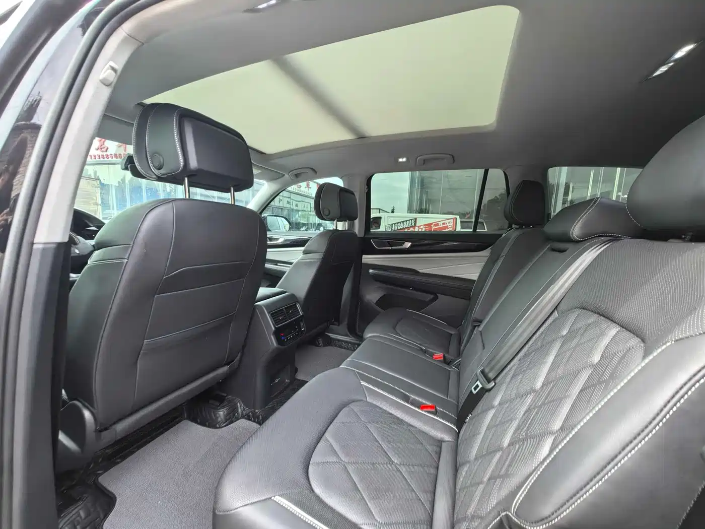 Volkswagen Teramont 2024 380TSI 4WD Prestige Luxury Edition фото 13