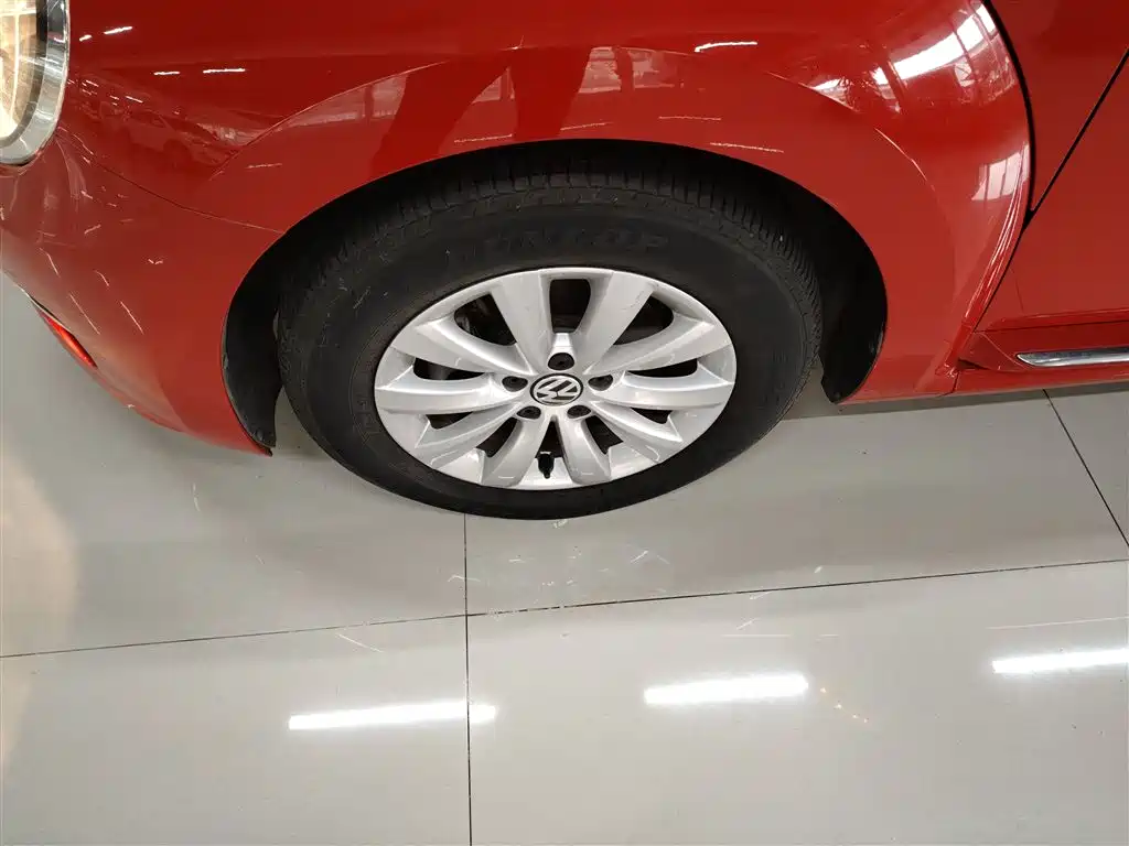 Volkswagen Beetle 2014 1.4TSI Fashion Edition фото 23